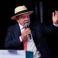 É inaceitável o entreguismo, diz Lula sobre carta de Flávio Bolsonaro a governo dos EUA