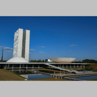 PEC do fim da escala 6x1 completa um mês parada no Senado