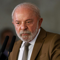 Lula foca em católicos e diz que busca por quarto mandato é compromisso moral, ético e cristão