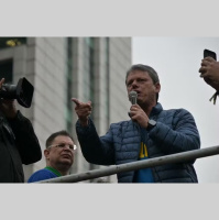 Tarcísio diz que Bolsonaro foi condenado sem provas e com penas desproporcionais