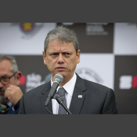 Tarcísio recebe coronéis de todo o estado para discutir cenário da PM