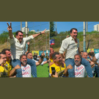 Flávio Bolsonaro inicia campanha à Presidência em São Paulo ao lado de Ricardo Nunes