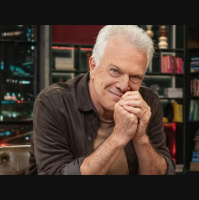 Pedro Bial divide saia justa com Andrea Bocelli em entrevista: levantou e foi embora