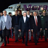 US and Iran travel to Pakistan for peace talks