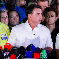 Voo de Flávio Bolsonaro pousa no Equador em escala para os Estados Unidos