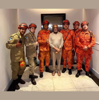 Bombeiros resgatam Gilberto Gil em elevador no Rio e afirmam que ele não ficou ferido