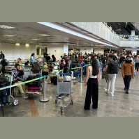 Aeroporto de Brasília tem filas e cancelamentos de voos devido a ventania em São Paulo