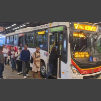 Circulação de ônibus volta ao normal após três dias de greve no Rio
