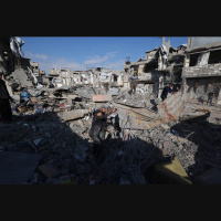 Impasse para cessar-fogo definitivo em Gaza segue, mesmo após desarmamento do Hamas anunciado por Trump