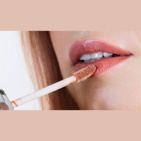 Lip plumper: produto vira febre nas redes, mas pode causar irritação e alergias nos lábios