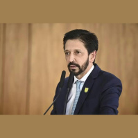 MP pede multa de até R$ 1,8 milhão e dá 48h para Nunes explicar transtornos causados pela chuva em SP