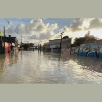 Chuvas intensas suspendem aulas e causam desabamento em Pernambuco