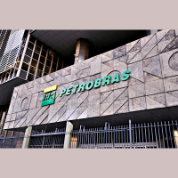 Presidente da Petrobras sinaliza que pode aumentar, em breve, preço da gasolina nas refinarias
