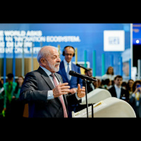 Na Alemanha, Lula celebra aliança com Europa e diz que Brasil cansou de ser tratado como pequeno