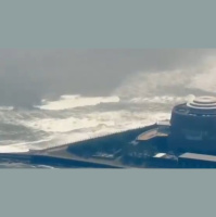 Quase 2 milhões de pessoas são orientadas a sair de casa após tsunami atingir o Japão