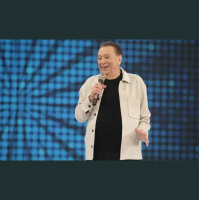 Raul Gil é internado em hospital de SP após apresentar indisposição