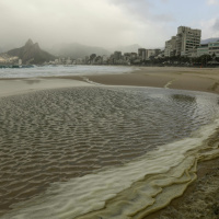 Com temperatura de 10,1 graus e ressaca, cidade do Rio bate recorde de frio em 2025