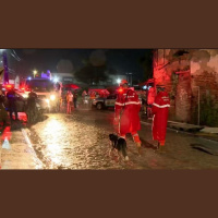 Desabamento de casarão durante temporal deixa duas pessoas mortas no Recife