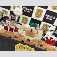 Operação em SC encontra laboratório de cocaína em mansão e prende líder russo de grupo de tráfico