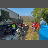Descarrilamento de trem deixa 13 mortos e 98 feridos no México