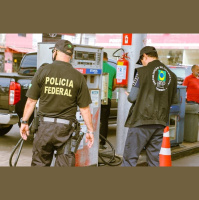 Operação da PF mira preços abusivos em postos de combustíveis de 11 estados e do DF