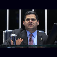 Congresso não admite interferência nos Poderes, diz Alcolumbre após sanção a Moraes pelos EUA