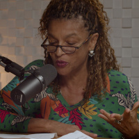 Elisa Lucinda lê Lima Barreto