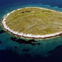 Utopia: Mr More’s Wondrous Islands