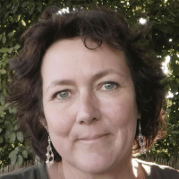 Journeys to Freedom After the Holocaust, with Rosie Whitehouse and Edward Lucas