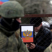 Cold War 2.0, The Guardians of the Internet, and More