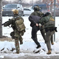 Minnesota lawmakers fear cover-up as FBI takes over ICE shooting investigation