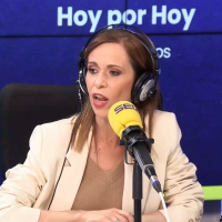 Esa juventud también existe en el Madrid de las terrazas: Ángeles Caballero reivindica a la gente joven en el desahucio de Maricarmen