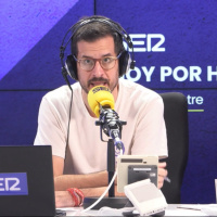 Las crónicas de Sastre | ¿Estamos ya en campaña electoral?: la duda de Sastre tras un pleno en el que fueron noticia las preguntas