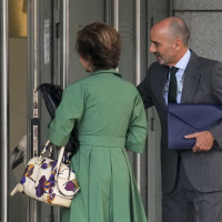 Carmen Lucas-Torres, periodista de tribunales de ABC: El paso primordial que debe aclarar Julio Martínez es el destino de la presunta comisión ilegal del 1% y cómo llega el dinero a las cuentas de Zapatero