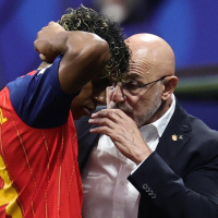 Justo antes de jugar España, mi hijo se come un plátano de Canarias. Lo hace desde que ganamos el Mundial