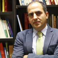 El profesor Armando Zerolo defiende la democracia española y alerta sobre los bulos del Gobierno contra los jueces