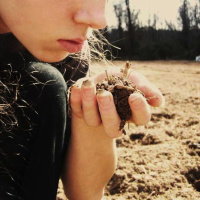 Top Workouts To Do This Winter, Hacking Your Way To Better Sleep and Eating Clay For Health