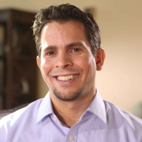 Using Tapping to Reduce Anxiety, Fear, and Chronic Pain with Nick Ortner