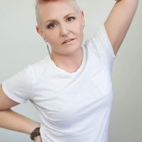 #306 Sexual Fluidity, Energy Healing,  Hypnosis - April Adams