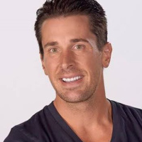 Chris Harder - The Millionaire Who Read A Book A Day For 30 Days