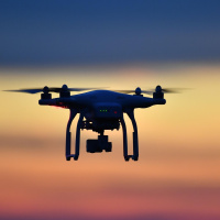 Die Drohne - Kriegsgerät und Lebensretter