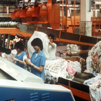 Vertragsarbeiter in der DDR - Fremd im Bruderstaat