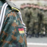 Die Geschichte der Bundeswehr - Kriegstüchtig oder bedingt abwehrbereit?