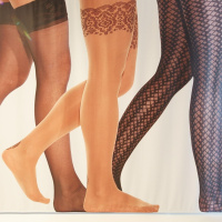 Kulturgeschichte der Strümpfe - Vom Fellwickel zum Feinstrumpf