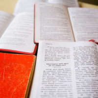 396: Tradução da Bíblia para povos minoritários