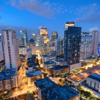 447: [En Español] Un estadounidense en Asia – Jetlag 021