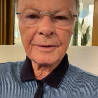 A Mão de Deus não está encolhida. Mas... - Meditação Matinal 08/04/21