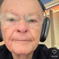 Se o grão de trigo, caindo na terra, não morrer, fica ele só mas se morrer, dá muito fruto - Meditação Matinal 30/11/24