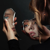 Quem vive na mentira se torna escravo dela - Palavra Amiga 11/10/22