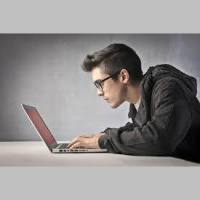 Back pain in teenagers who use laptops - Osteopathy experience, help  advice is here